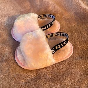 Baby girl furry slip on sandals